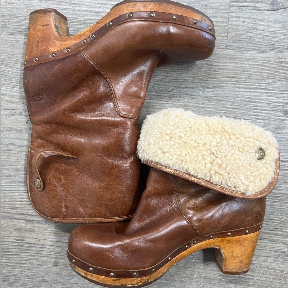 UGG Lynnea Boots Chestnut Leather Sheepskin Lining Wooden Platforms Clog Size 7
